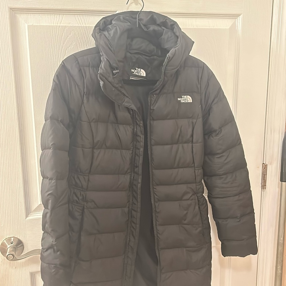 The North Face Women's Black Down-Style Quilted Puffer Coat - Picture 1 of 3